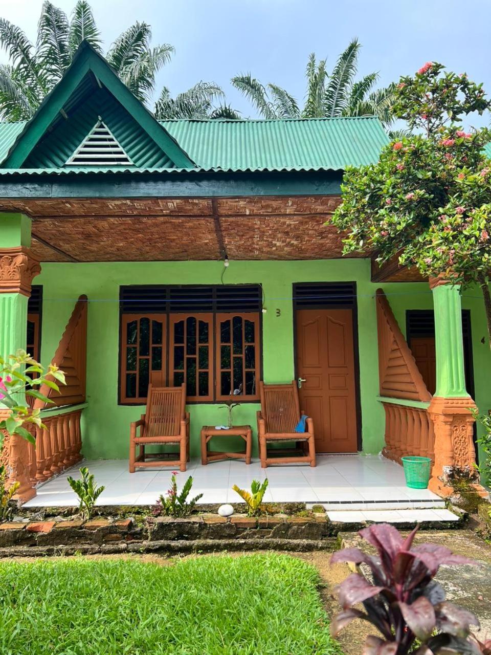 Wisma Batu Mandi Bukit Lawang Extérieur photo