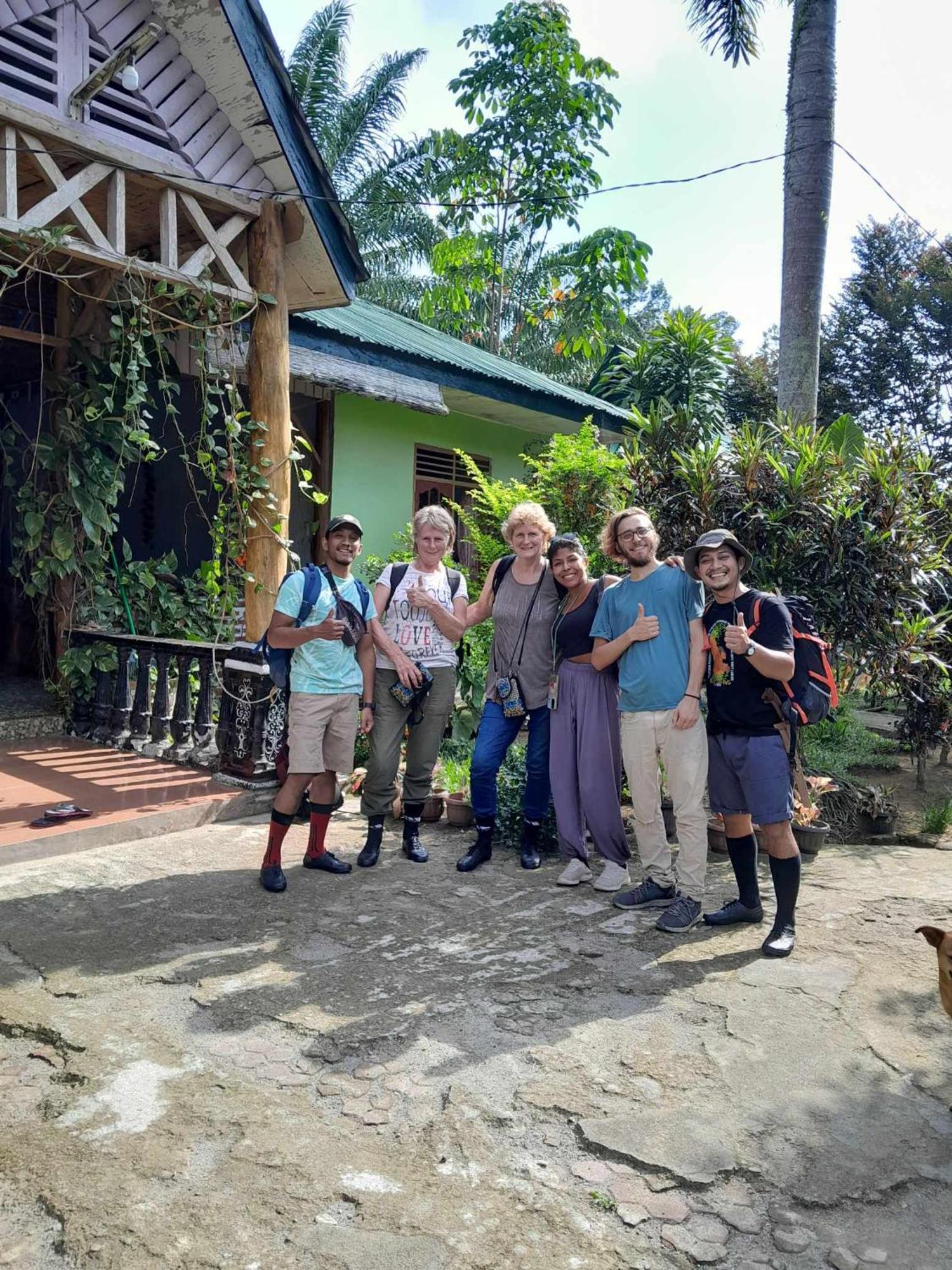 Wisma Batu Mandi Bukit Lawang Extérieur photo