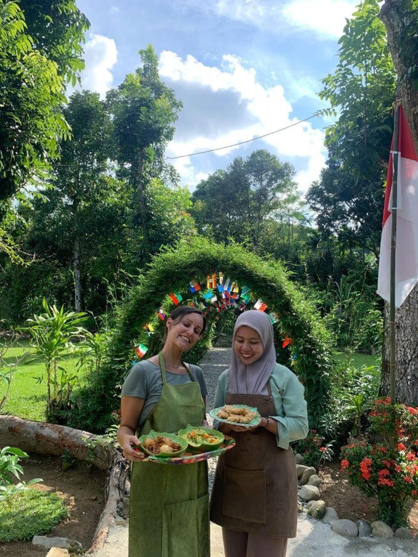 Wisma Batu Mandi Bukit Lawang Extérieur photo